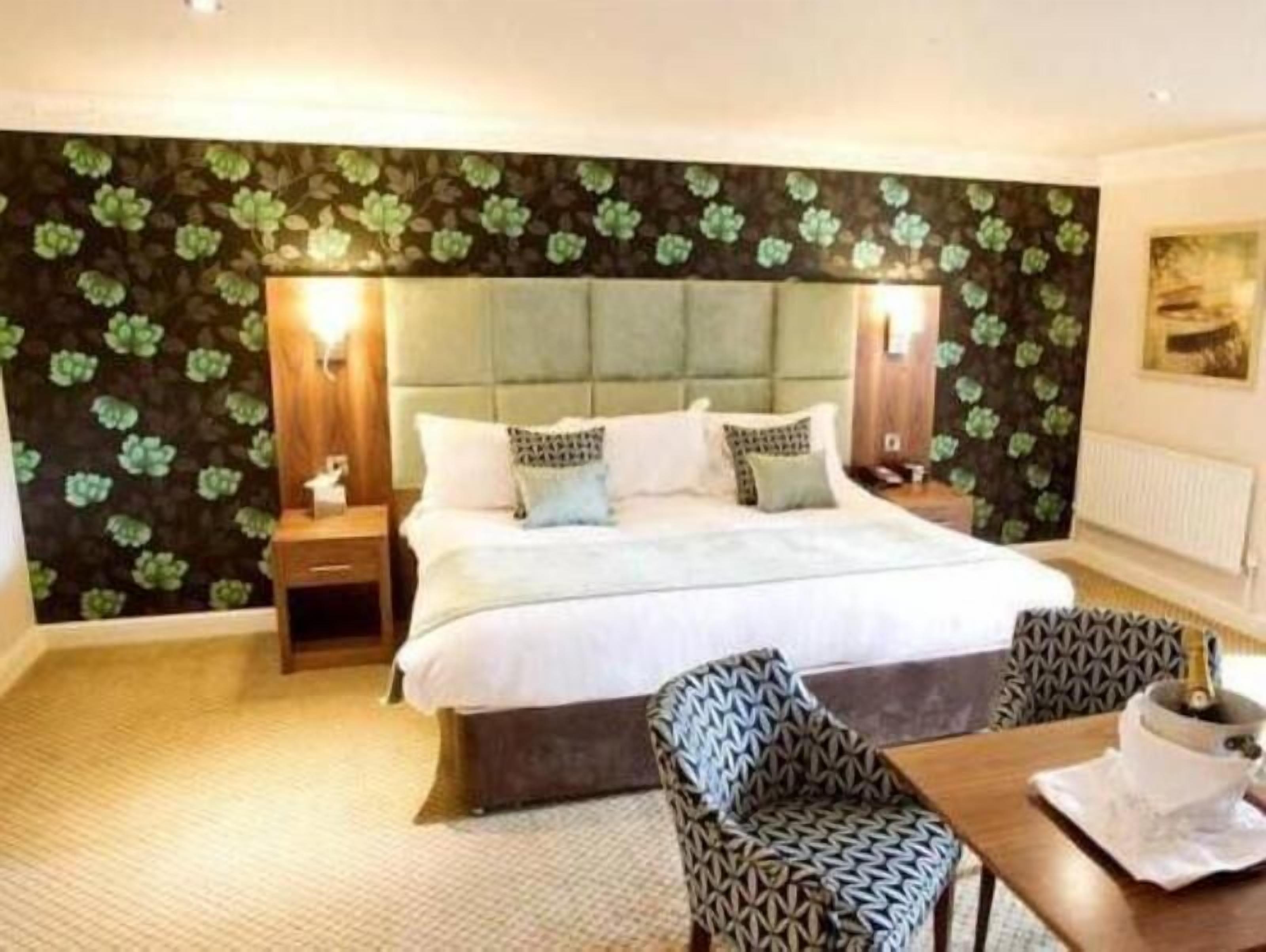 Individuell dekoriert, individuell eingerichtet, Schreibtisch