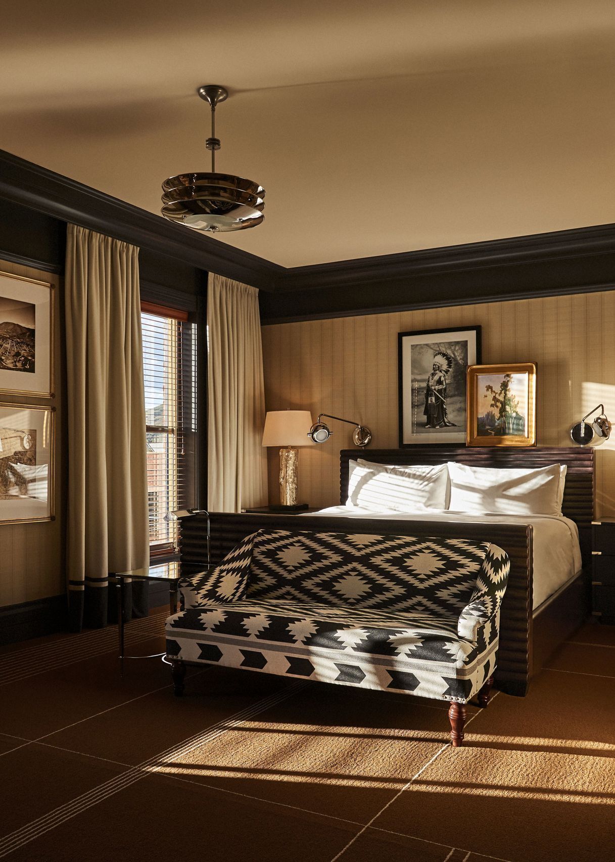 Egyptian cotton sheets, premium bedding, down comforters, pillowtop beds