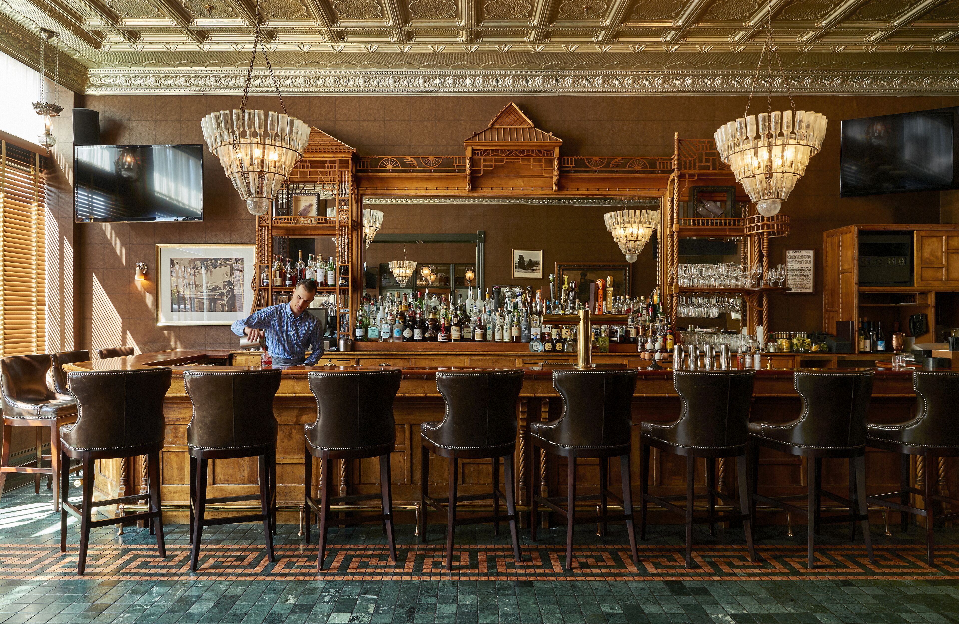 2 quầy bar/khu lounge 