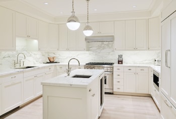 Penthouse, 3 Bedrooms (D at Mill) | Private kitchen at Hotel Jerome, Auberge Resorts Collection