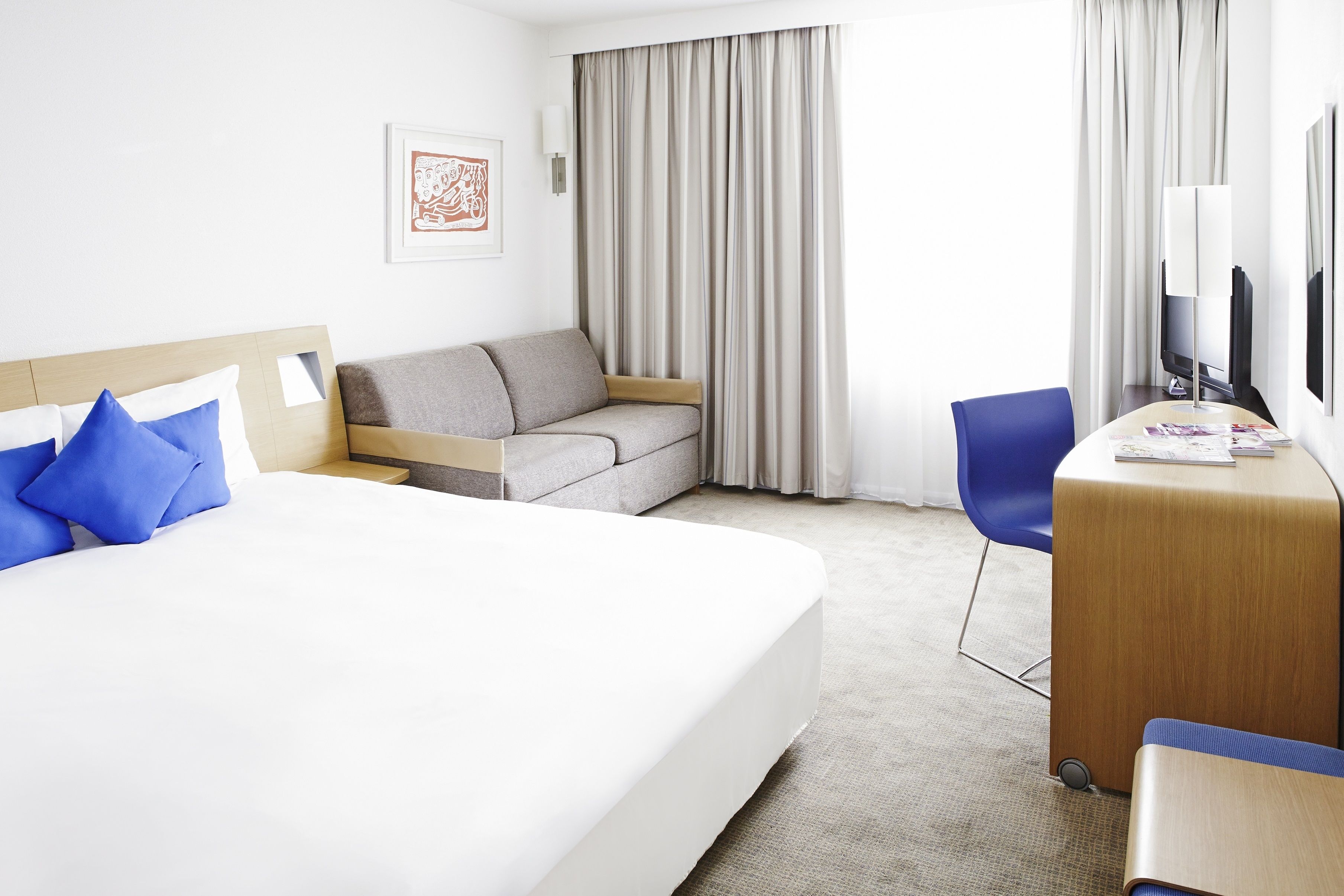 classic room, 1 double bed with sofa bed | free minibar, in-room safe, desk, blackout curtains