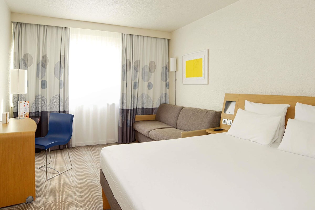 Classic Room, Multiple Beds | Free minibar, in-room safe, desk, blackout curtains