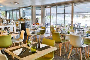Lunch and dinner served, French cuisine - Novotel Toulouse Purpan Aéroport (Toulouse)