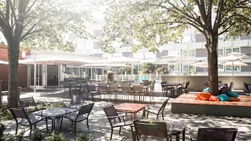 Serveert lunch en diner, Franse gerechten