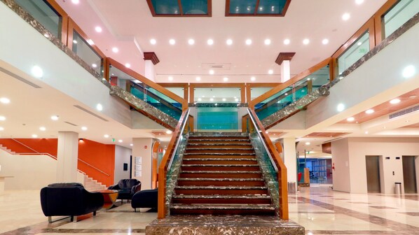 Exterior - Holiday Inn San Luis Potosi Quijote by IHG (San Luis Potosi)