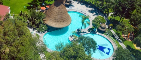 Outdoor pool, sun loungers