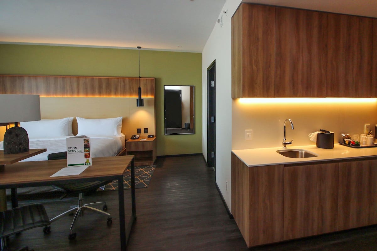 1 chambre, literie de qualité supérieure, couette en duvet d'oie