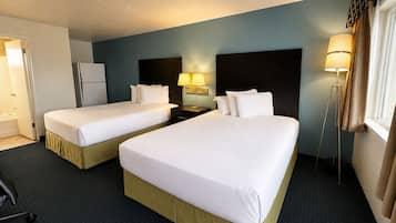 Habitación estándar, 2 camas Queen size, para no fumadores | Wifi gratis, despertador y ropa de cama