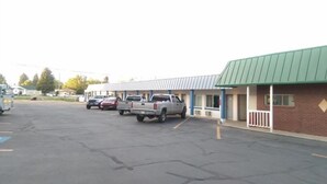 Free self parking - Rodeway Inn (Vernal)