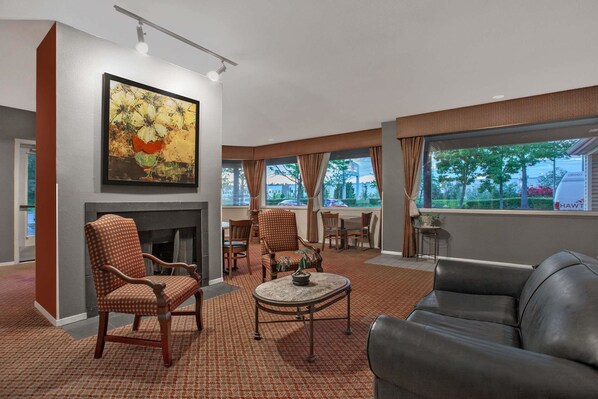 32-inch flat-screen TV with cable channels, TV