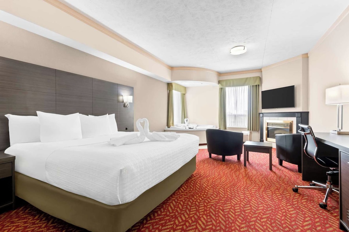 Iron/ironing board, rollaway beds (surcharge), WiFi (surcharge)