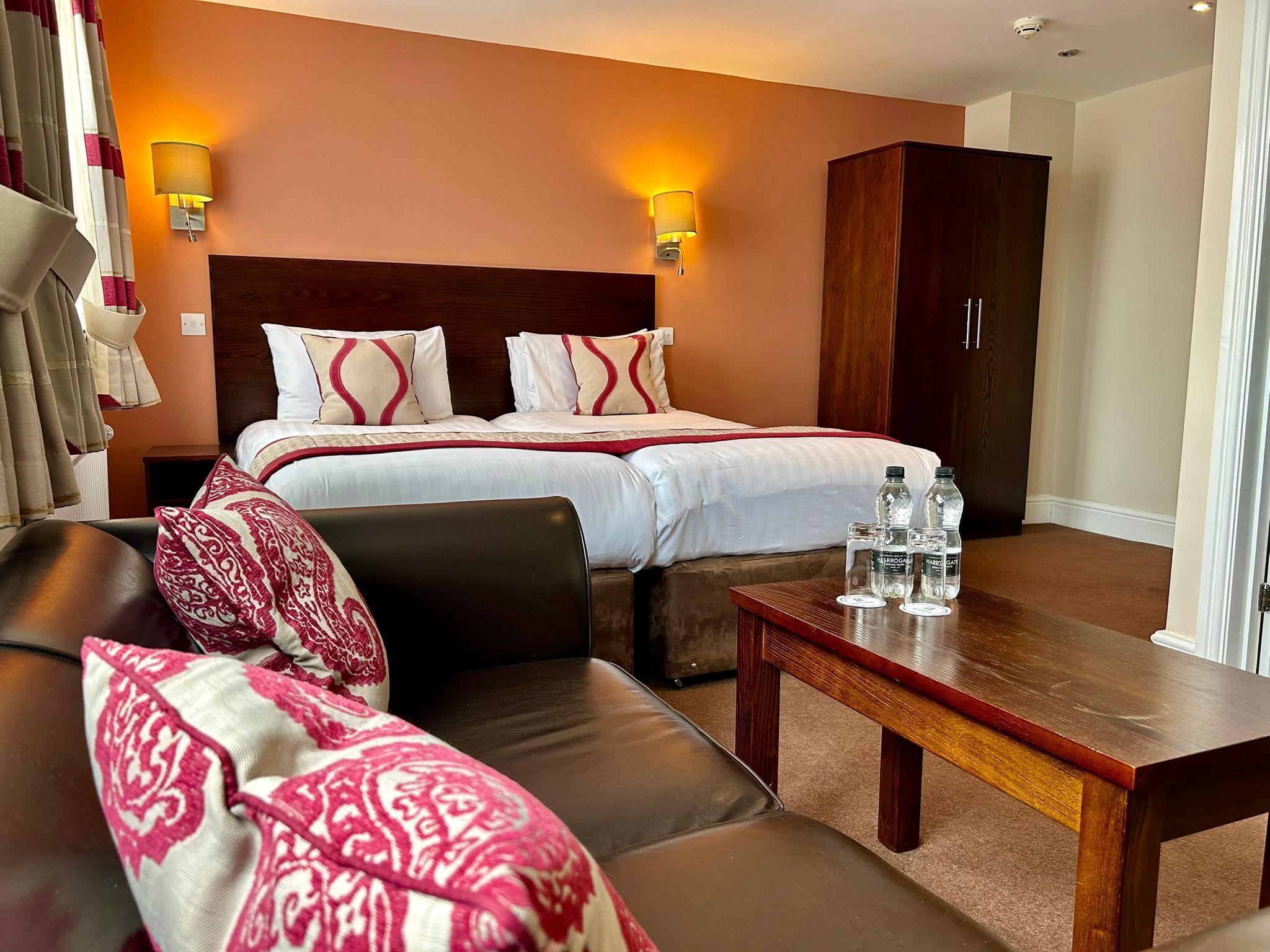 Individually decorated, individually furnished, desk, free WiFi