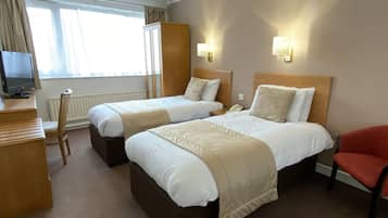 Standard Twin Room, 2 Single Beds | Individually decorated, individually furnished, desk, free WiFi