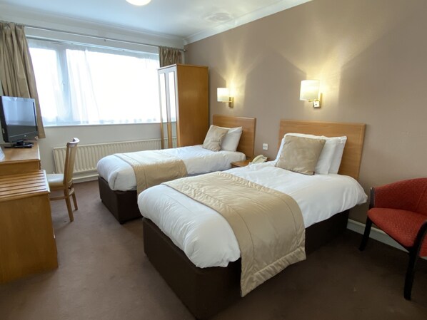 Standard Twin Room, 2 Single Beds | Individually decorated, individually furnished, desk, free WiFi