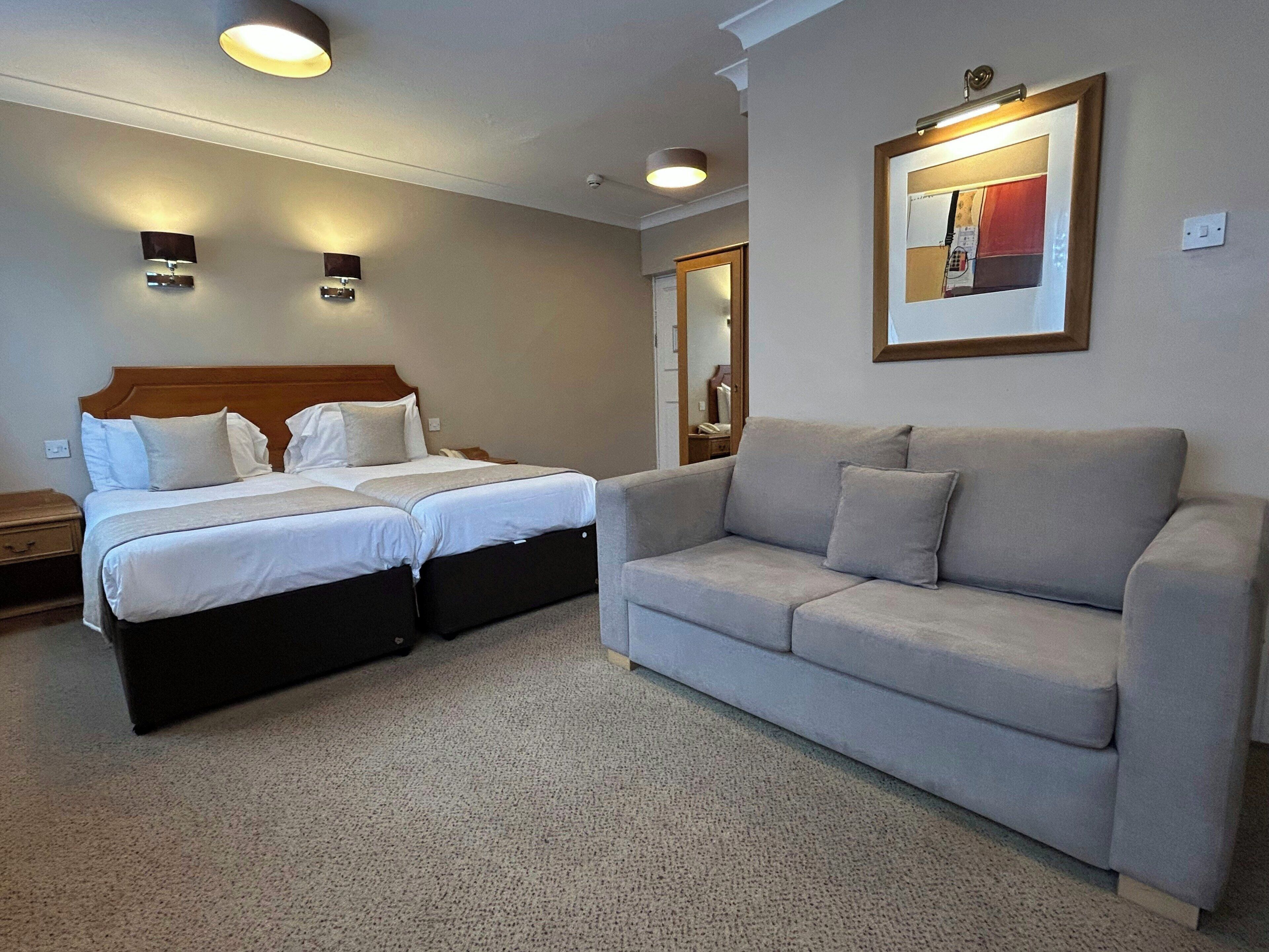 Family Room | Desk, laptop workspace, WiFi (free), individually decorated