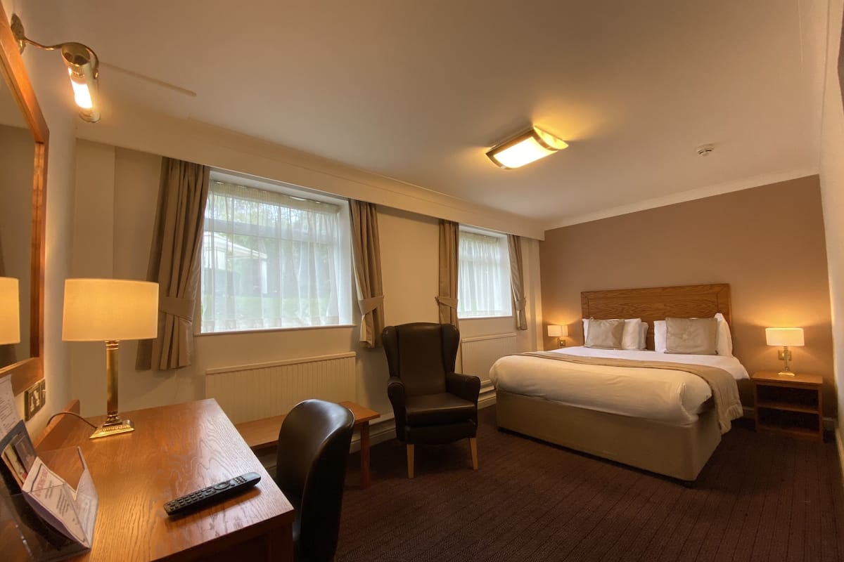 Superior Double Room, 1 King Bed, Garden View | Individually decorated, individually furnished, desk, free WiFi