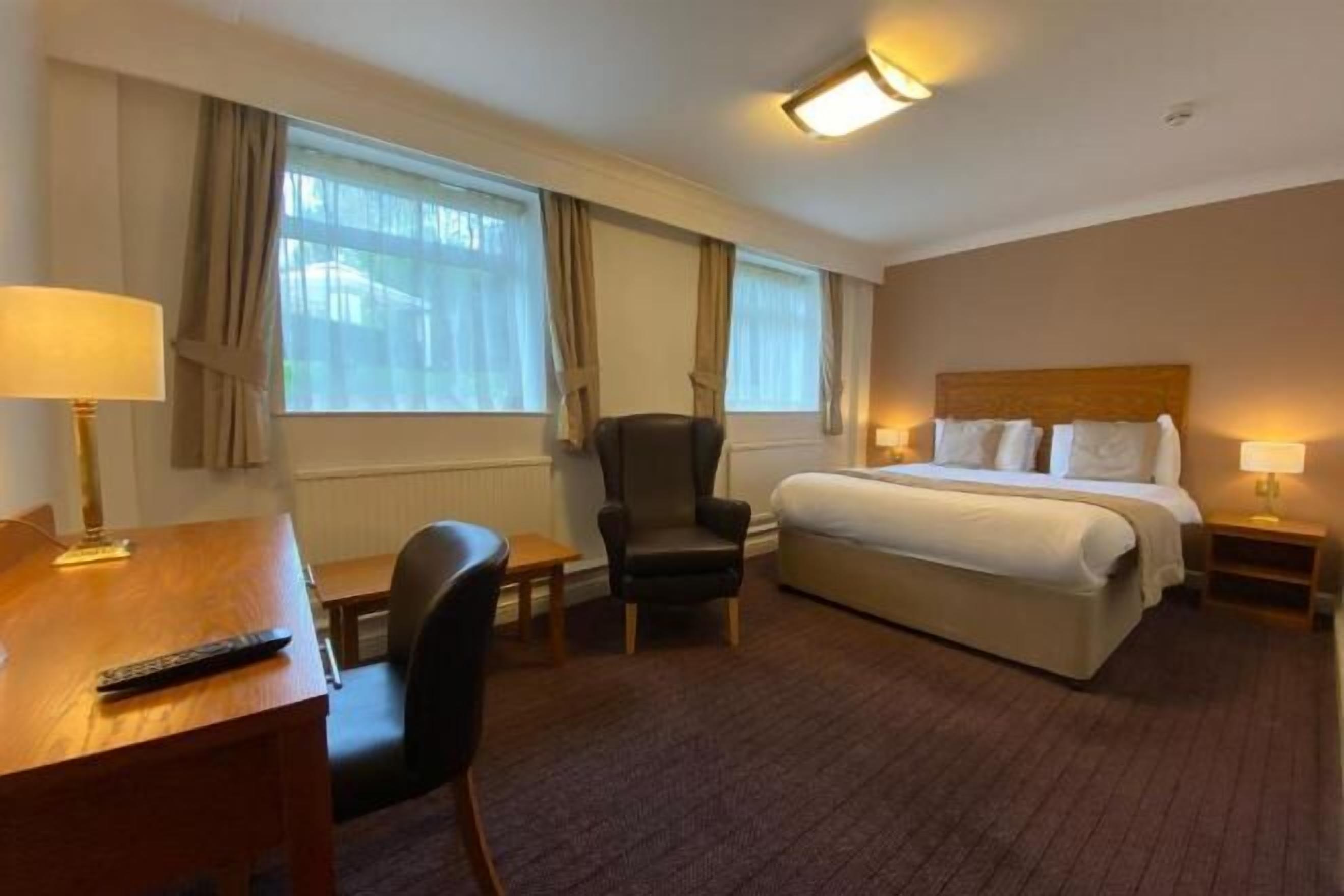 Individually decorated, individually furnished, desk, free WiFi