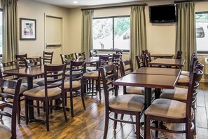 Free daily buffet breakfast