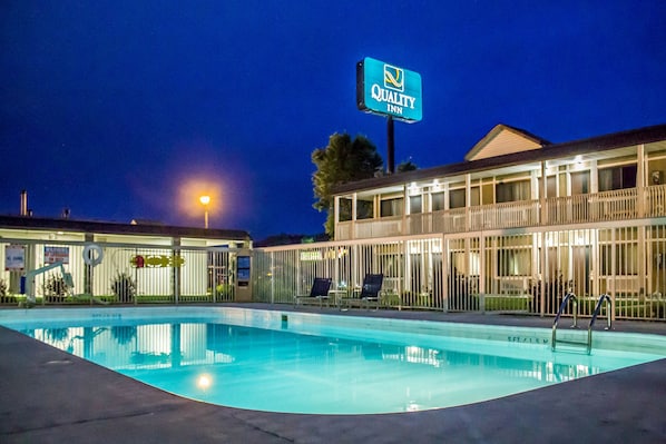 Seasonal outdoor pool