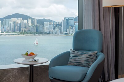 New World Millennium Hong Kong Hotel