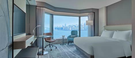 1 bedroom, premium bedding, minibar, in-room safe