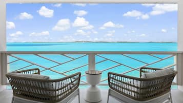 Romantiskt rum - 1 kingsize-säng - havsutsikt - vid havet | Terrass/Patio