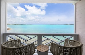 Habitación romántica, 1 cama King size, vista al océano, frente al océano | Terraza o patio
