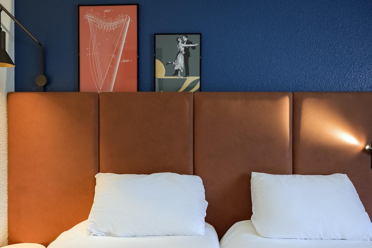 Standard Room, 2 Twin Beds | Desk, iron/ironing board, free cribs/infant beds, free rollaway beds