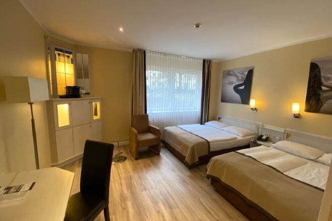 Desk, soundproofing, iron/ironing board, free WiFi