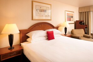 مكتب ومكواة/لوح كي وأسرّة أطفال/رضّع وأسرّة قابلة للطي