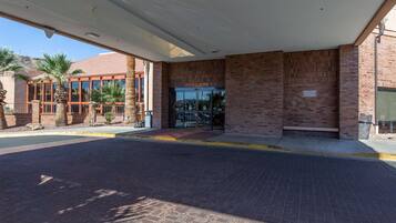 บริเวณภายนอก