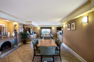 Free continental breakfast