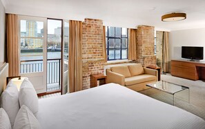 Junior Suite, 1 King Bed, Balcony, River View