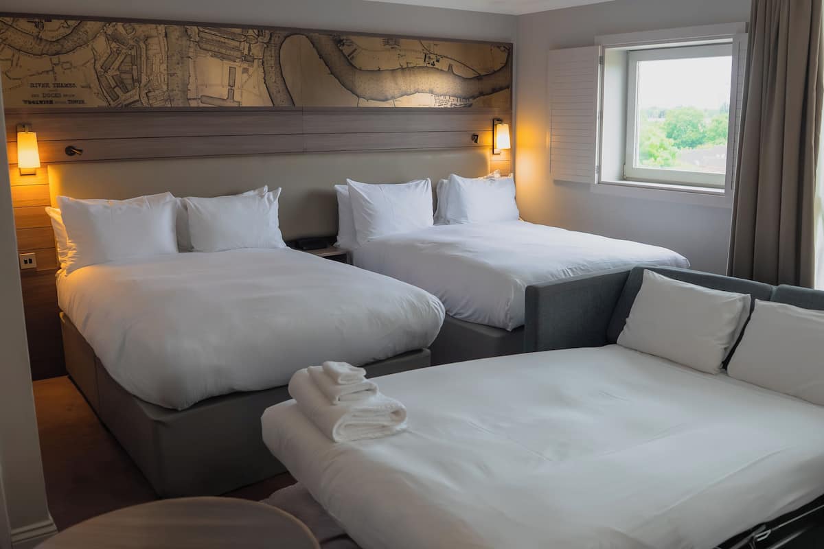 Wi-Fi gratuit, draps fournis