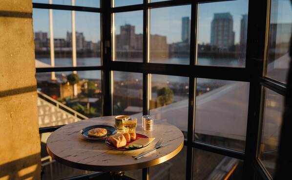 Daily buffet breakfast (GBP 13 per person)