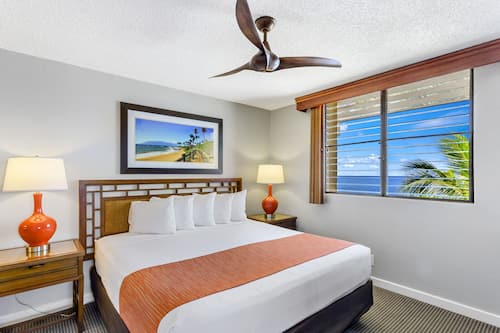 Suite, 2 habitaciones | Tabla de planchar con plancha, wifi gratis y ropa de cama
