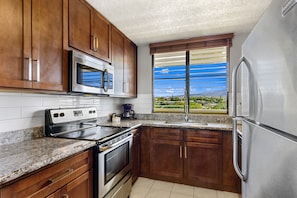 Suite, 2 Bedrooms | Private kitchen