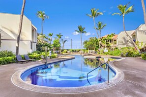 Outdoor pool - Maui Beach Vacation Club (Kihei)