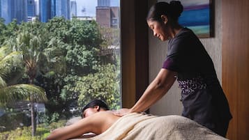 Couples treatment rooms, sauna, body treatments, hot stone massages