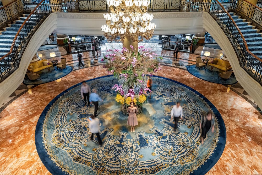 Makati Shangri-La, Manila