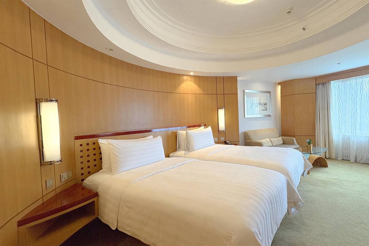 Hypo-allergenic bedding available, minibar, in-room safe, desk