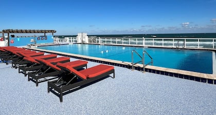 Casa Del Mar Beach Resort