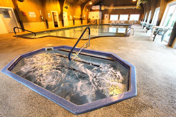 Indoor spa tub