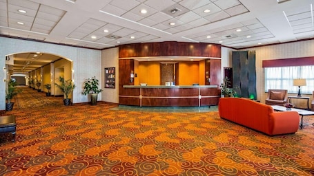 Reception. Rock Island Inn & Suites Marshalltown