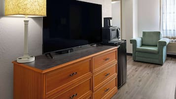 Suite, 1 Schlafzimmer, Nichtraucher | Hochwertige Bettwaren, Pillowtop-Betten, Schreibtisch