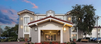 匹茲堡機場溫德姆拉昆塔飯店