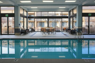 Courtyard by Marriott Rockford