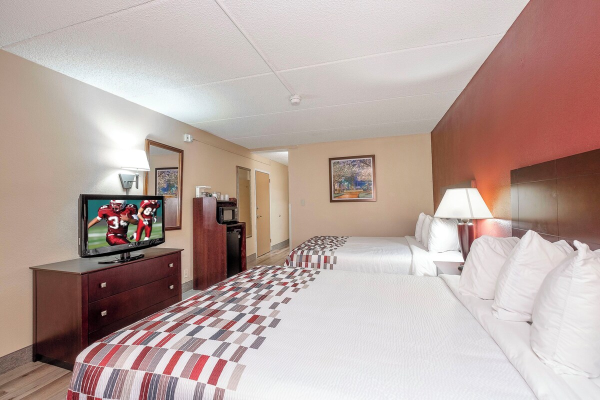 Deluxe Room, 2 Queen Beds, Accessible, Non Smoking (Roll In Shower)