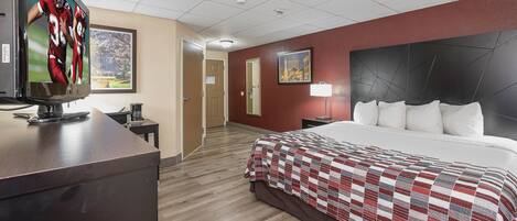 Habitación superior, 1 cama King size, con acceso para personas discapacitadas, para no fumadores | 1 habitación, caja de seguridad en la habitación y escritorio