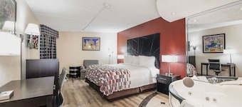 Red Roof Inn & Suites Macon